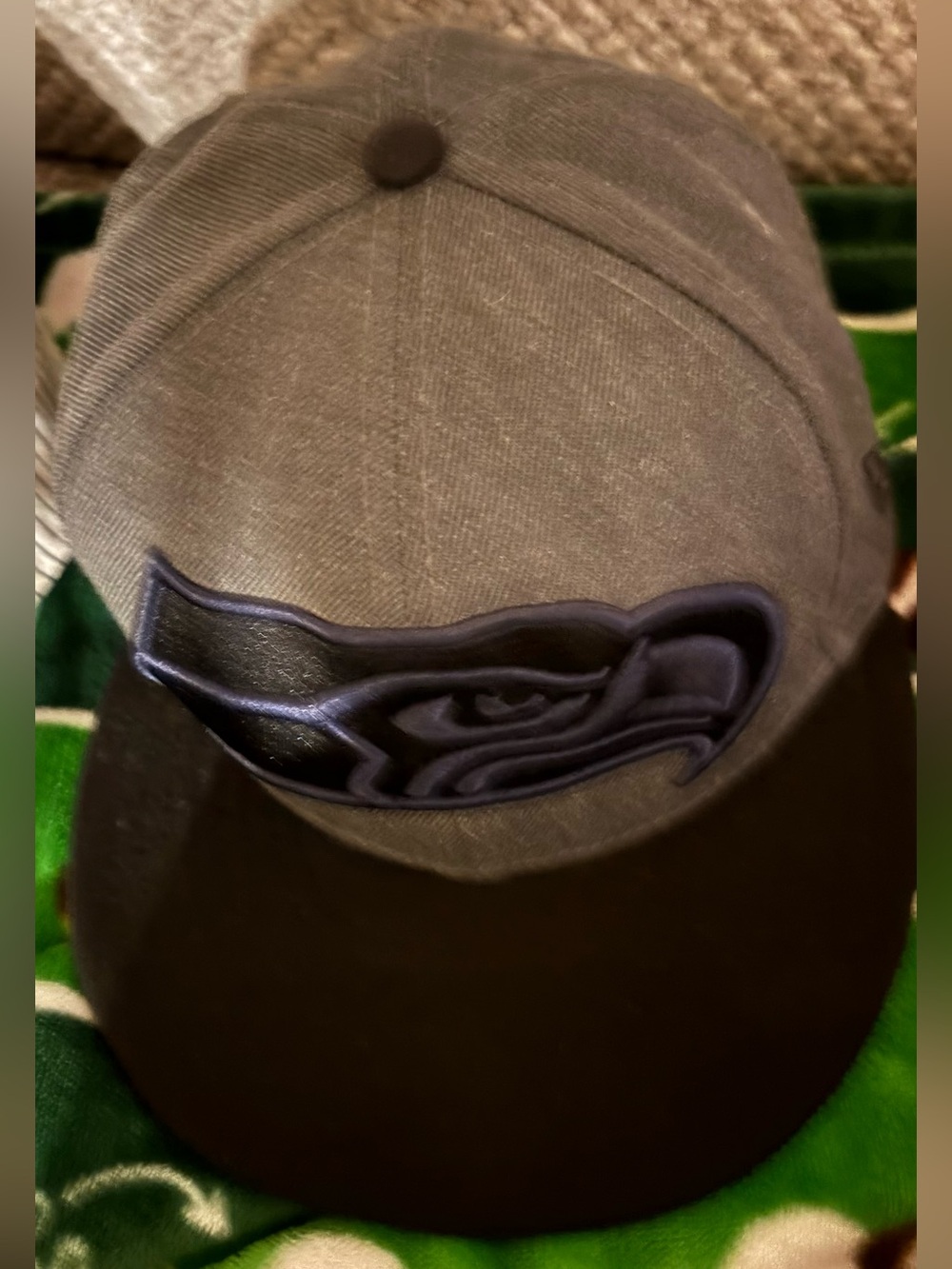 Seattle Seahawks New Era 59FIFTY Fitted Hat Size 7 Gray Black NFL – $17
